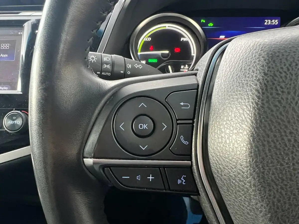 2020-toyota-camry-25-vvt-i-design-big-32