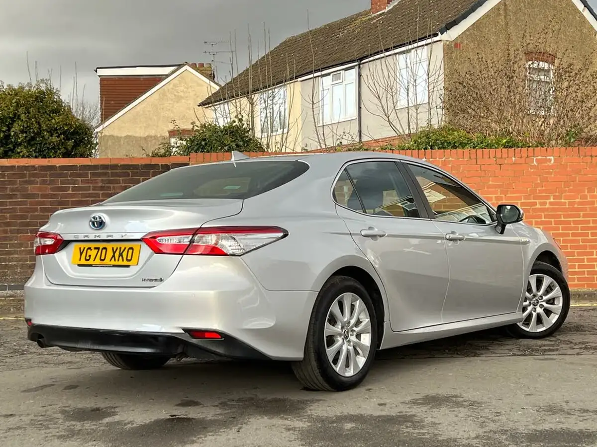 2020-toyota-camry-25-vvt-i-design-big-8
