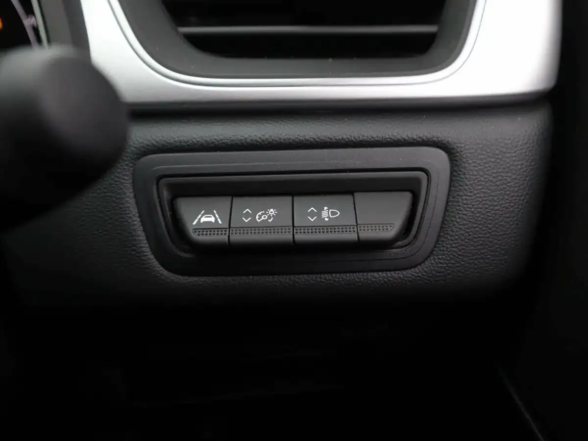 2024-renault-captur-16-techno-145ps-full-big-32