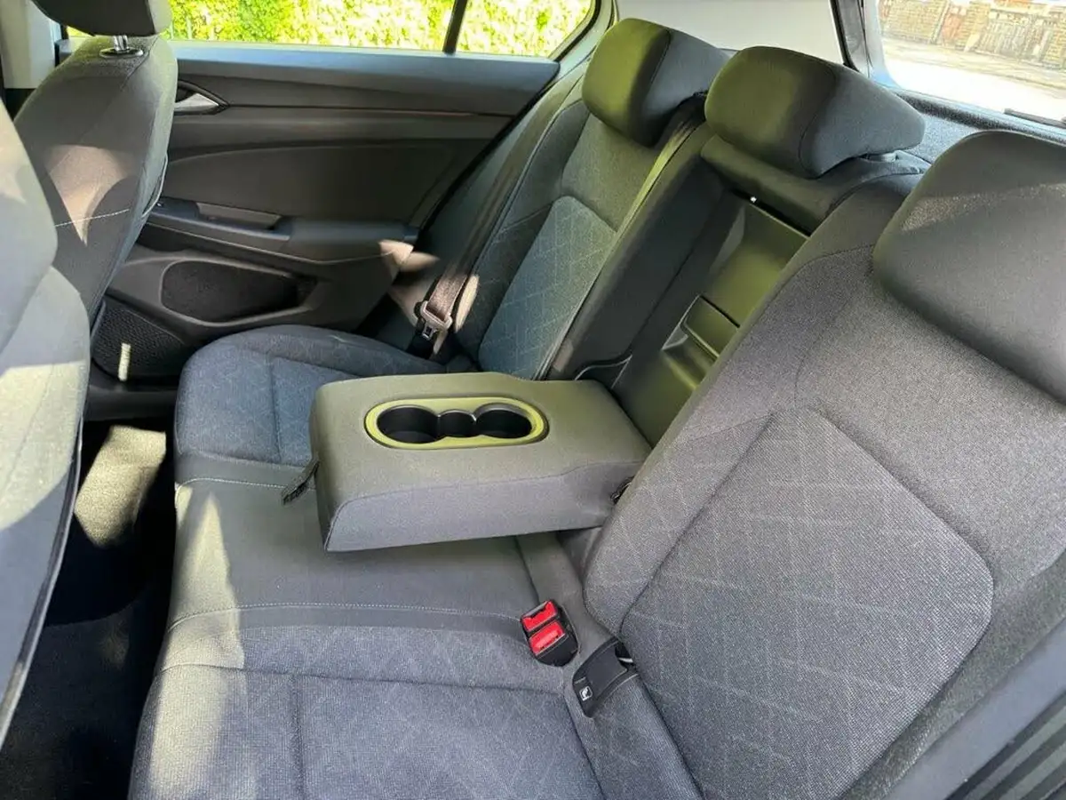 2021-volkswagen-golf-15-etsi-life-150ps-hatchback-big-18