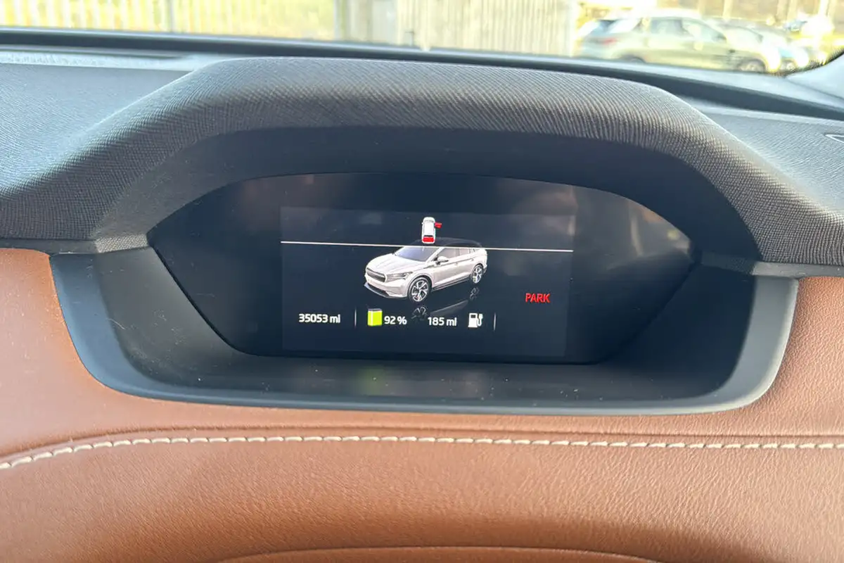 2022-skoda-enyaq-e-60-big-12