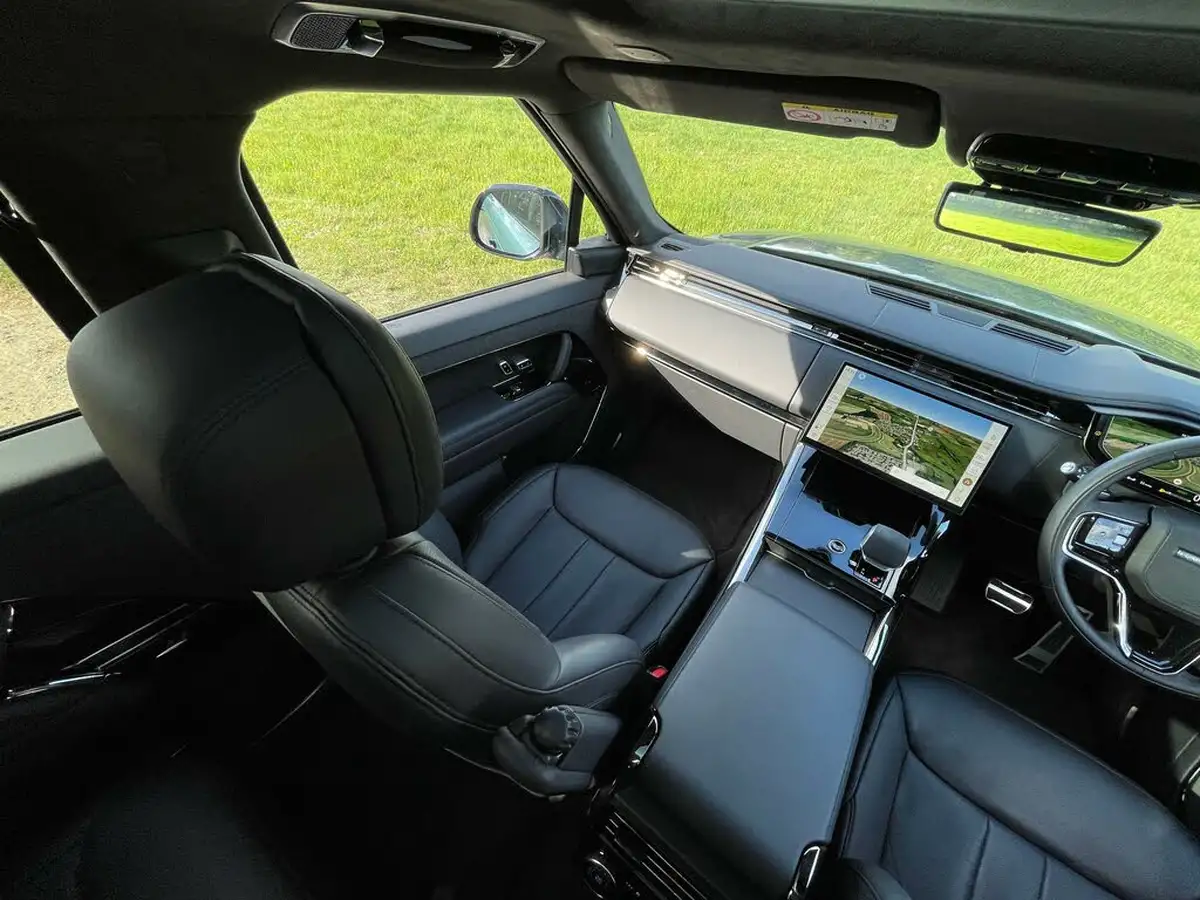 2024-land-rover-range-rover-sport-30-p460e-autobiography-big-47