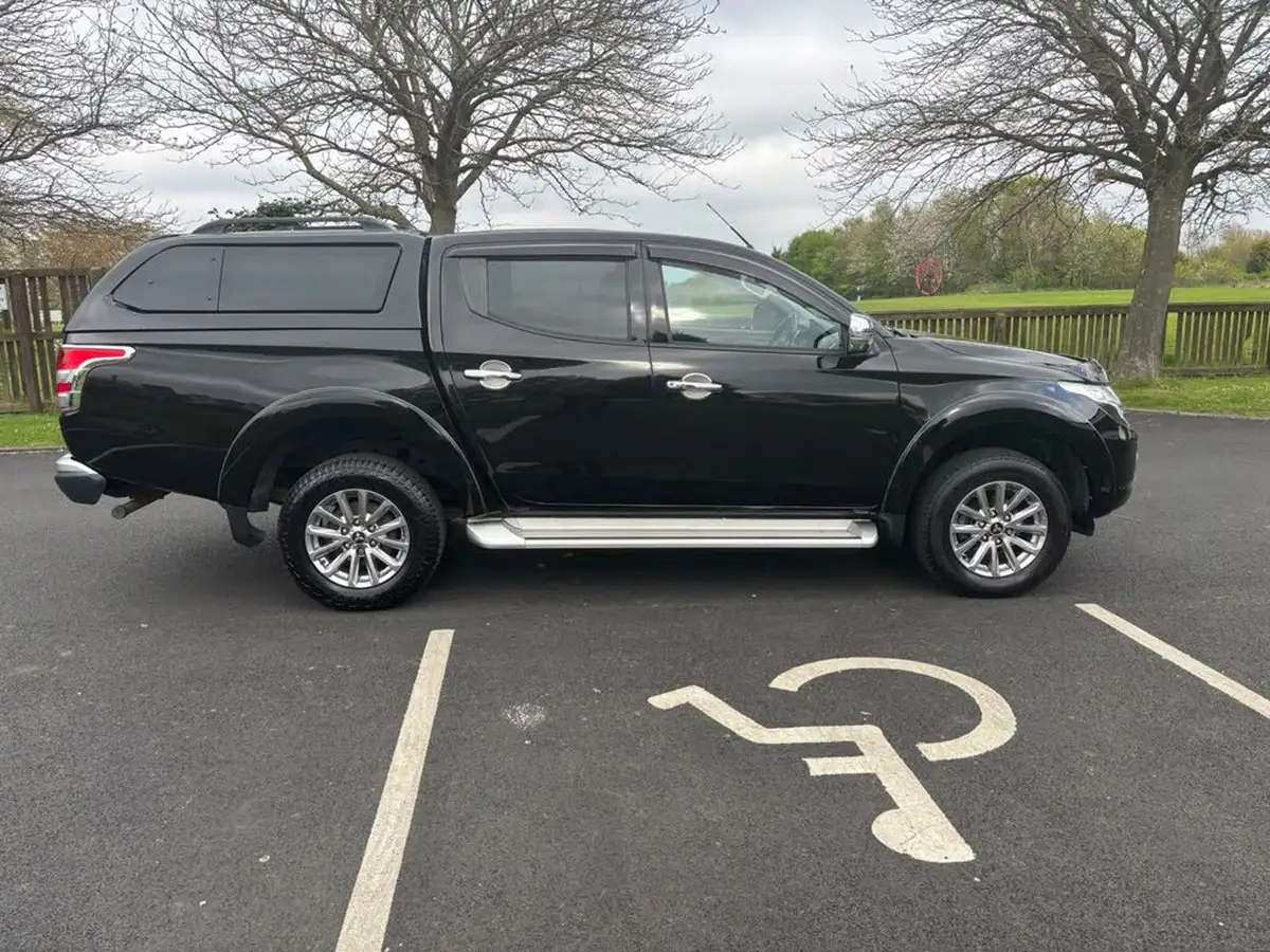 2018-mitsubishi-l200-24di-d-barbarian-eu6-big-7