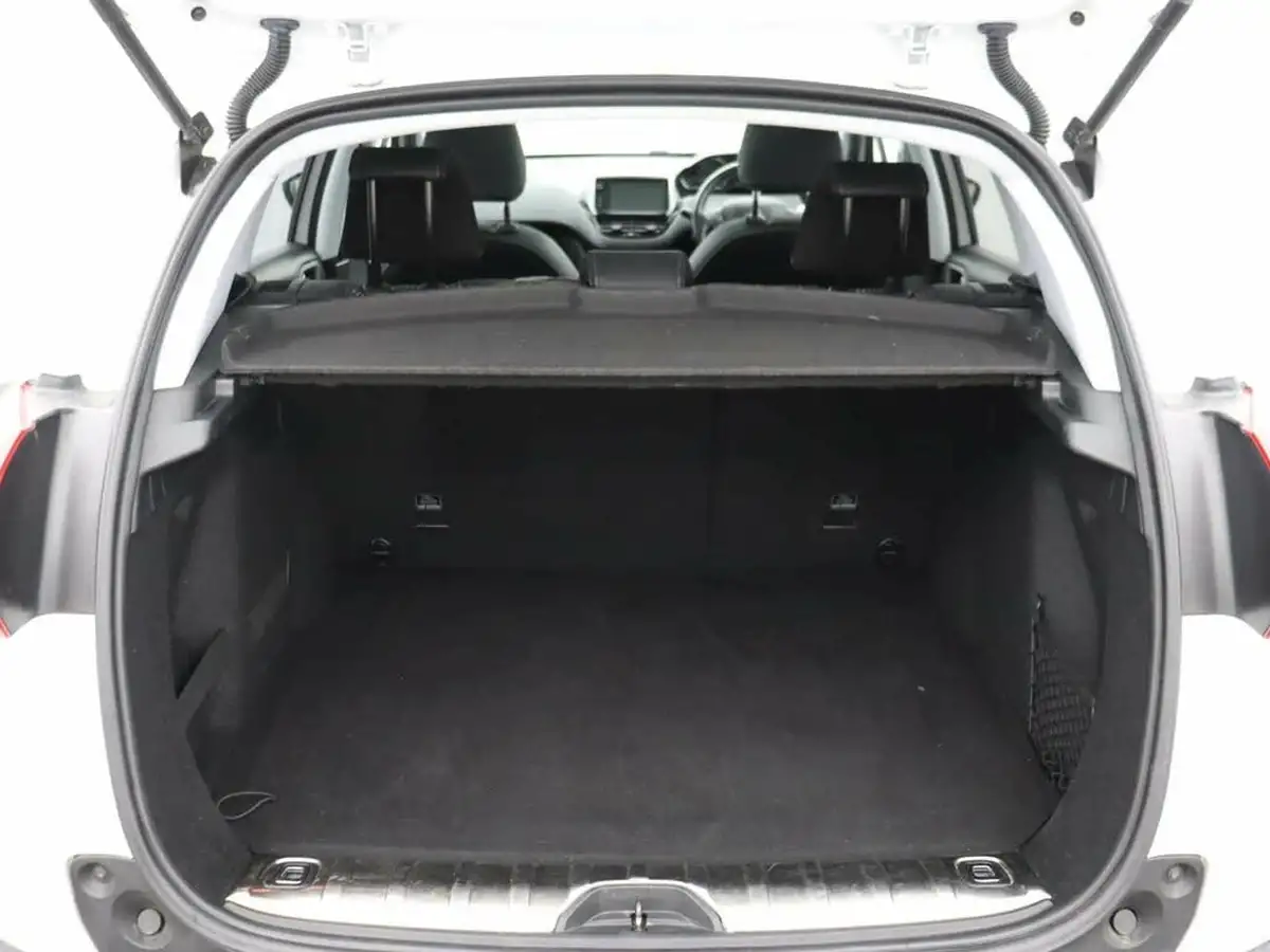 2018-peugeot-2008-suv-12-puretech-allure-premium-ss-big-9