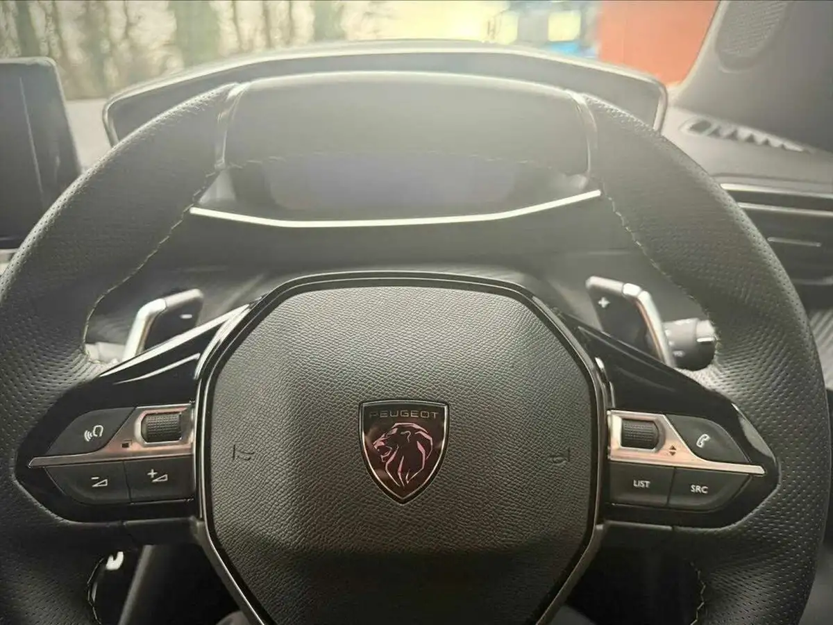 2024-peugeot-2008-suv-12-puretech-gt-130ps-eat8-big-23