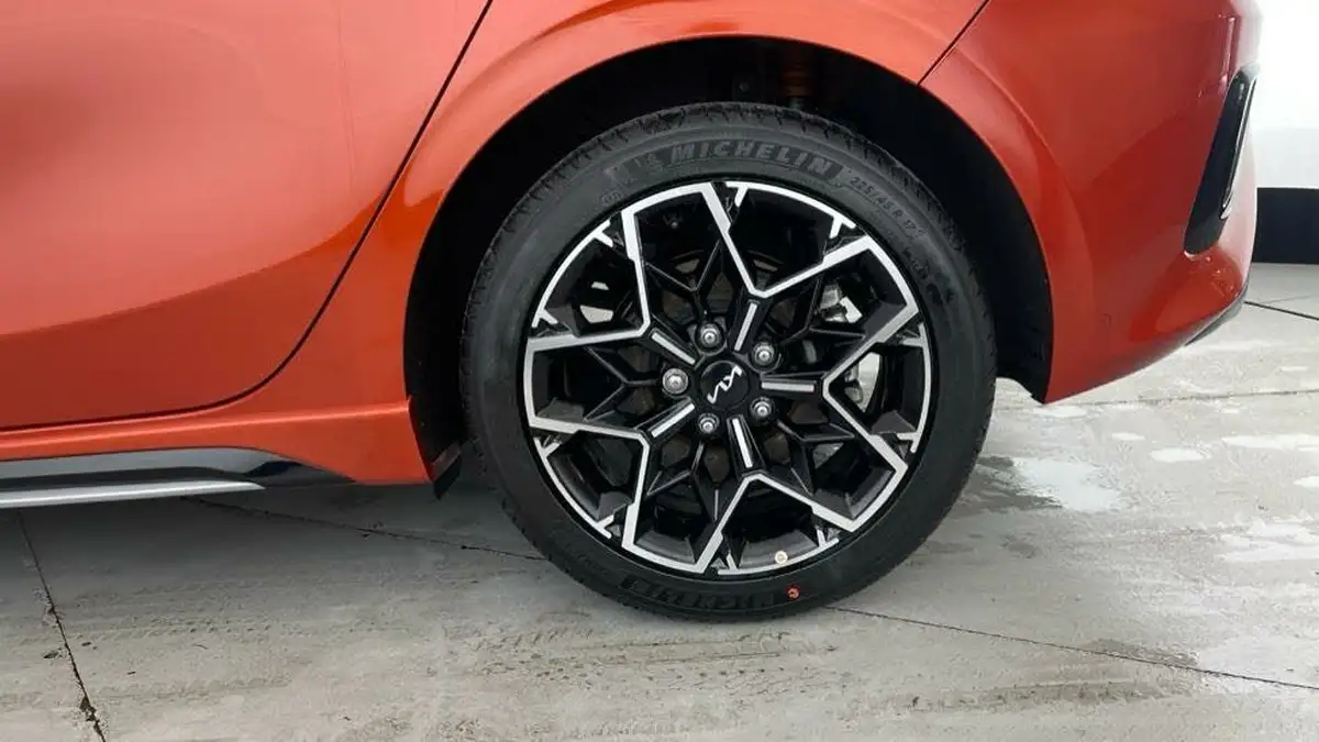 2024-kia-ceed-15-t-gdi-gt-line-138bhp-big-14
