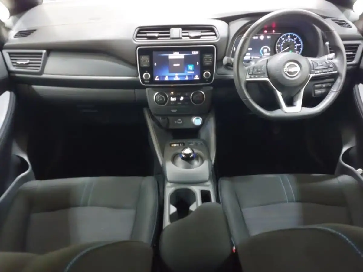 2023-nissan-leaf-e-acenta-39kwh-big-2