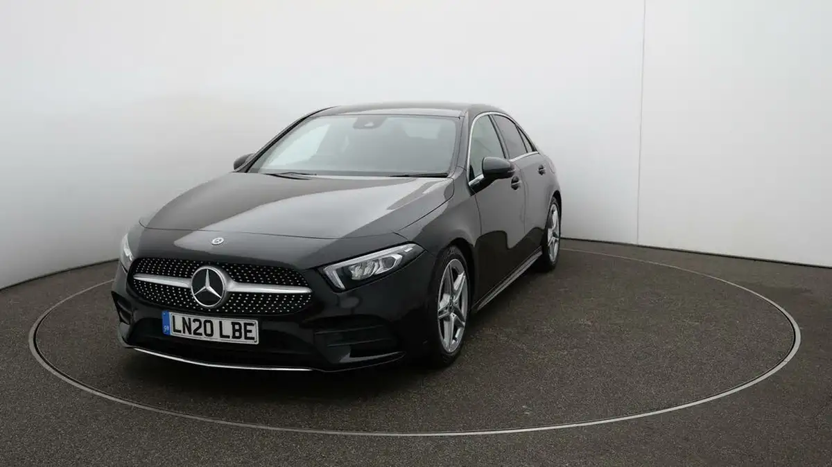 2020-mercedes-benz-a-class-13-a200-amg-line-saloon-4d-7g-dct-big-28