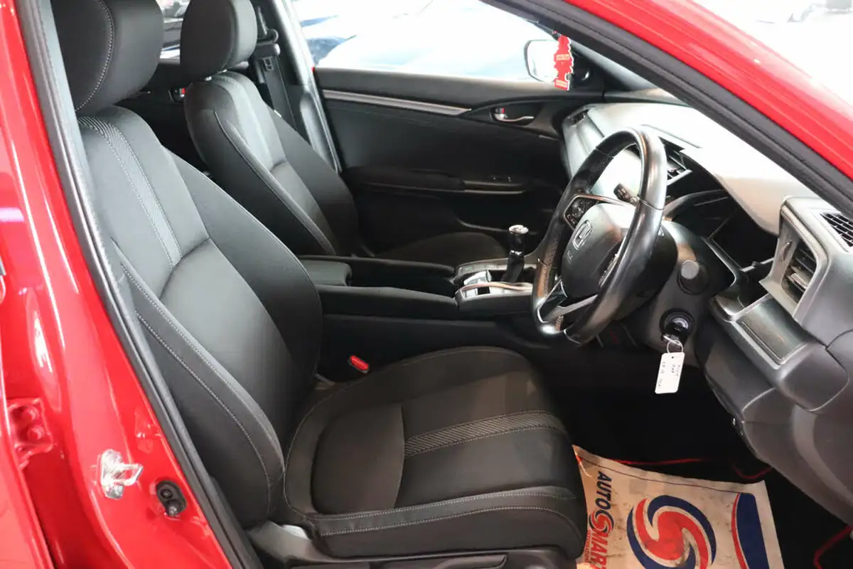 2019-honda-civic-10-vtec-turbo-sr-hatchback-5d-big-18