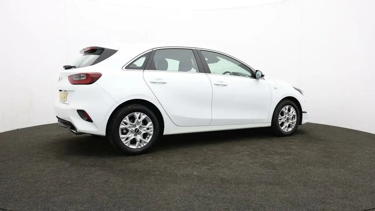 2021-kia-ceed-10-t-gdi-2-hatchback-big-27