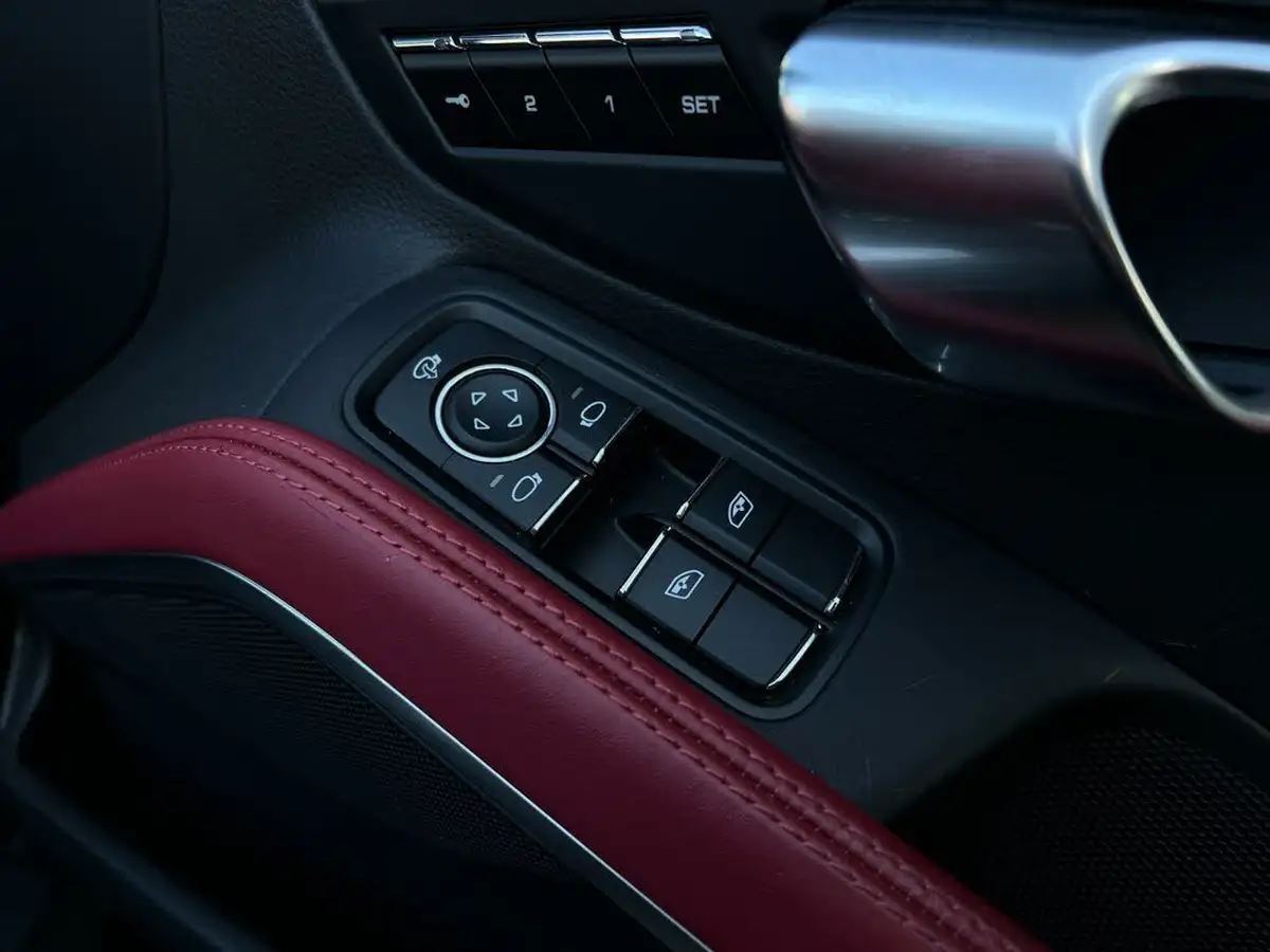2022-porsche-boxster-718-big-44