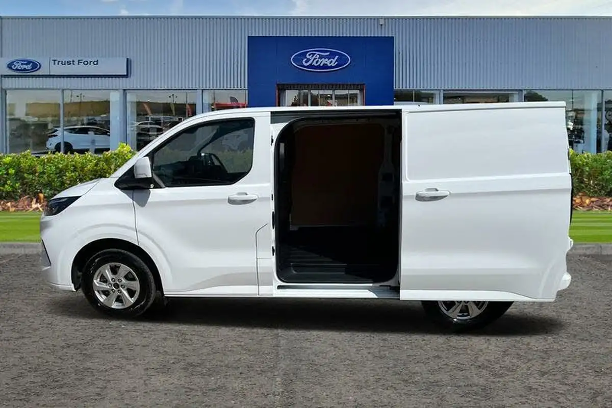2023-ford-transit-custom-20tdci-280-l1h1-limited-136pseu6e-panel-van-1996cc-big-4