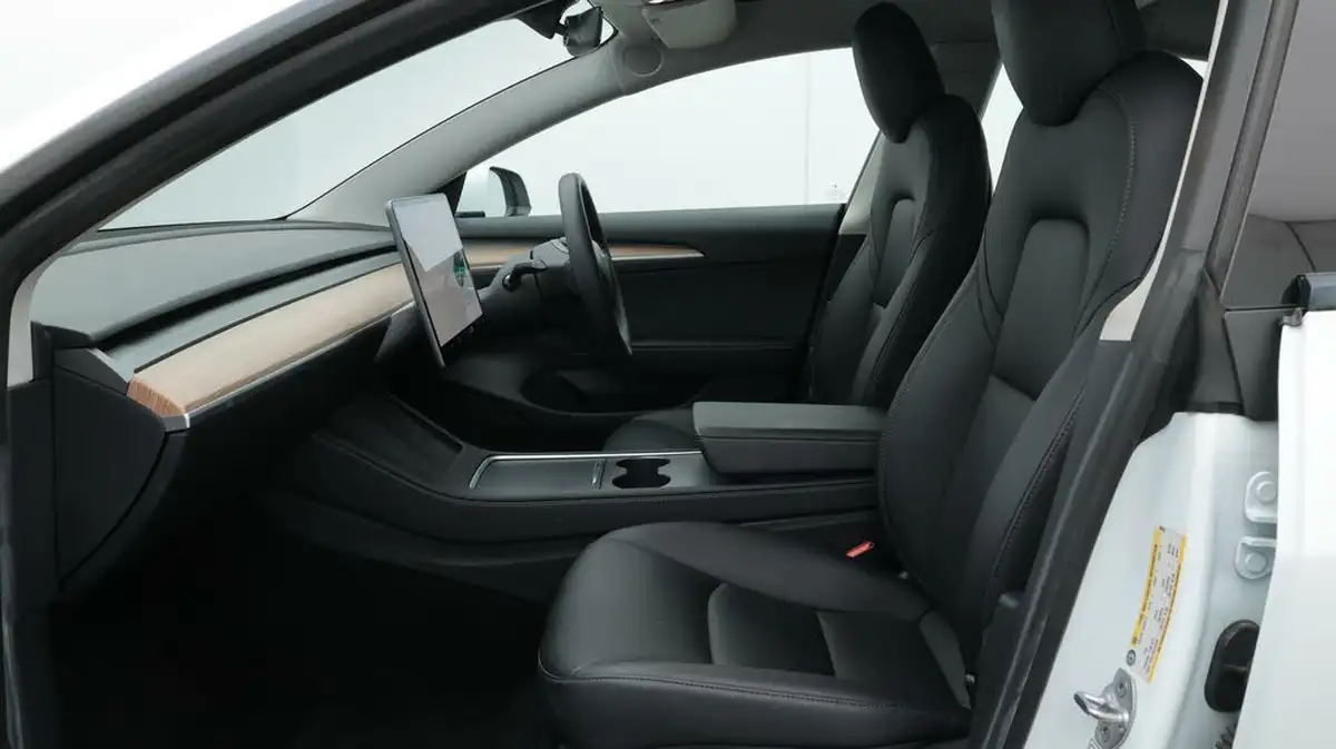 2021-tesla-model-3-e-standard-plus-big-14