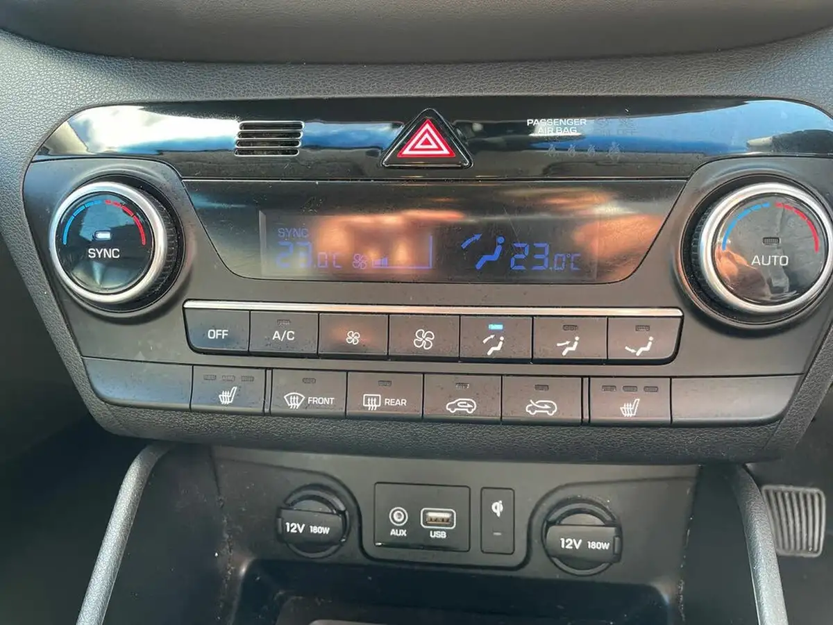 2020-hyundai-tucson-16crdi-premium-115ps-big-17