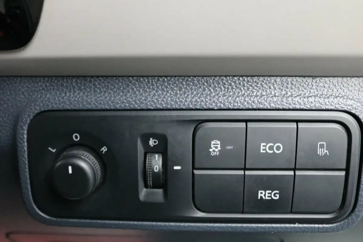 2021-maxus-e-deliver-3-e-l1h1-35kwh-big-44