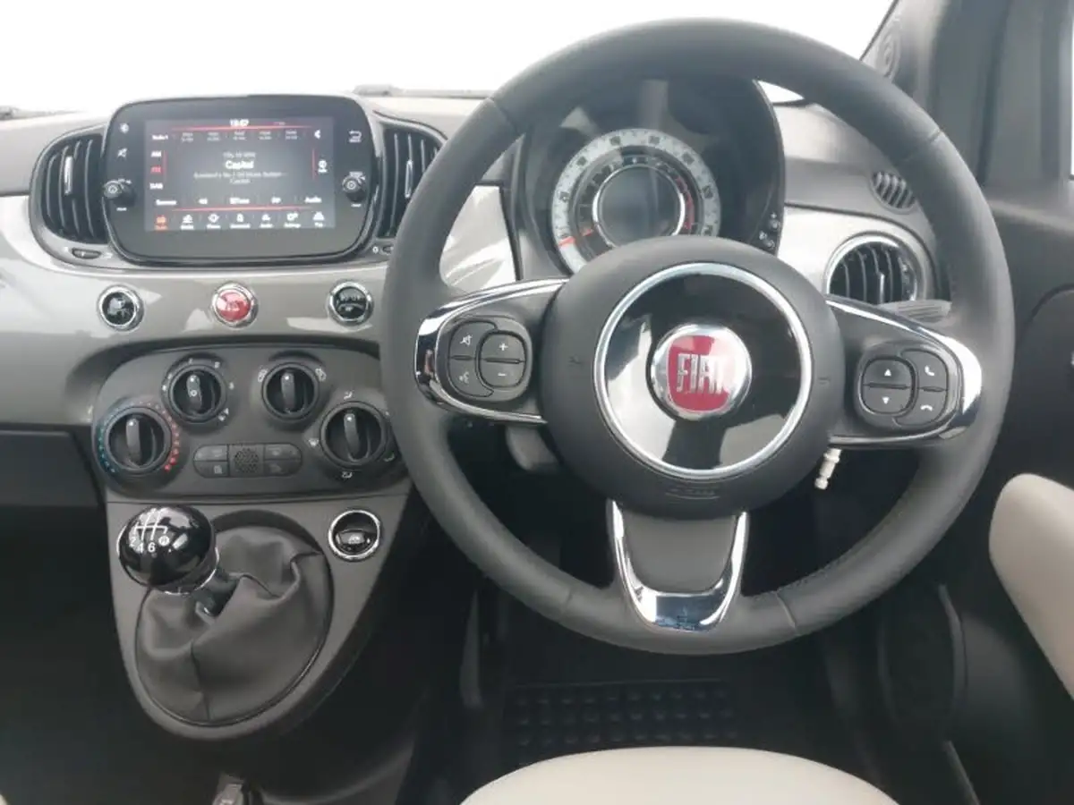2021-fiat-500-10-dolcevita-big-6