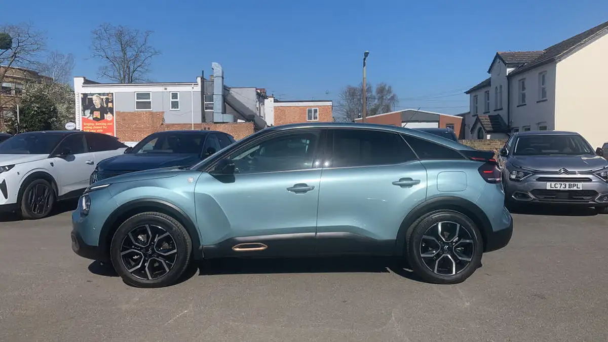 2023-citroen-c4-e-c-series-edition-big-5