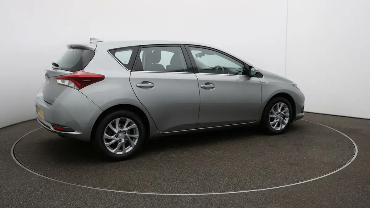 2018-toyota-auris-18-vvt-i-hsd-icon-tech-hatchback-big-43