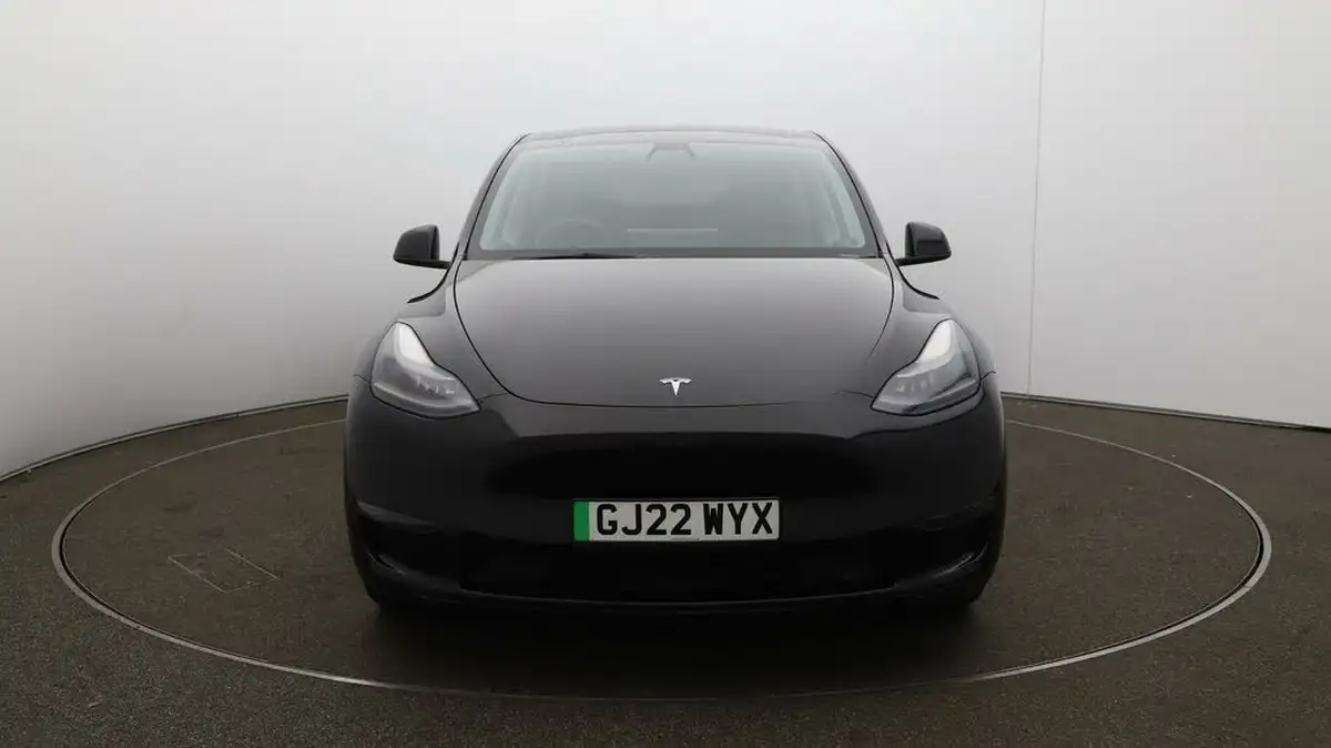 2022-tesla-model-y-e-long-range-big-30