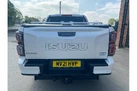 2021-isuzu-d-max-19td-v-cross-small-3