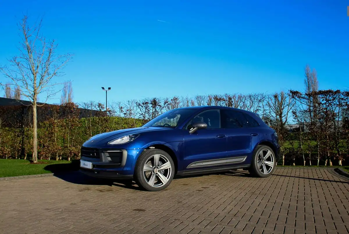 2025-porsche-macan-20-t-big-36