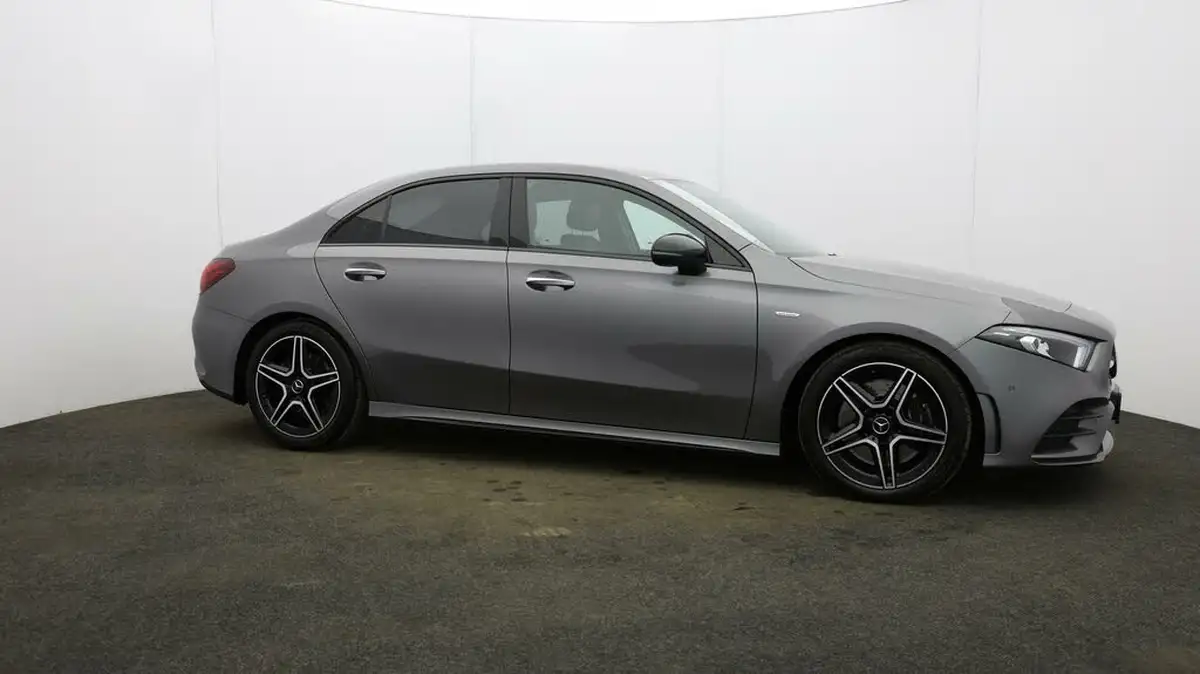 2022-mercedes-benz-a-class-20-a250-amg-line-premium-edition-saloon-4d-big-43