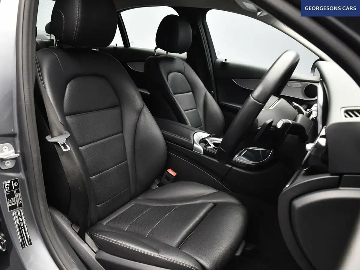 2018-mercedes-benz-c-class-15-c200-sport-premiumss-saloon-4d-big-18