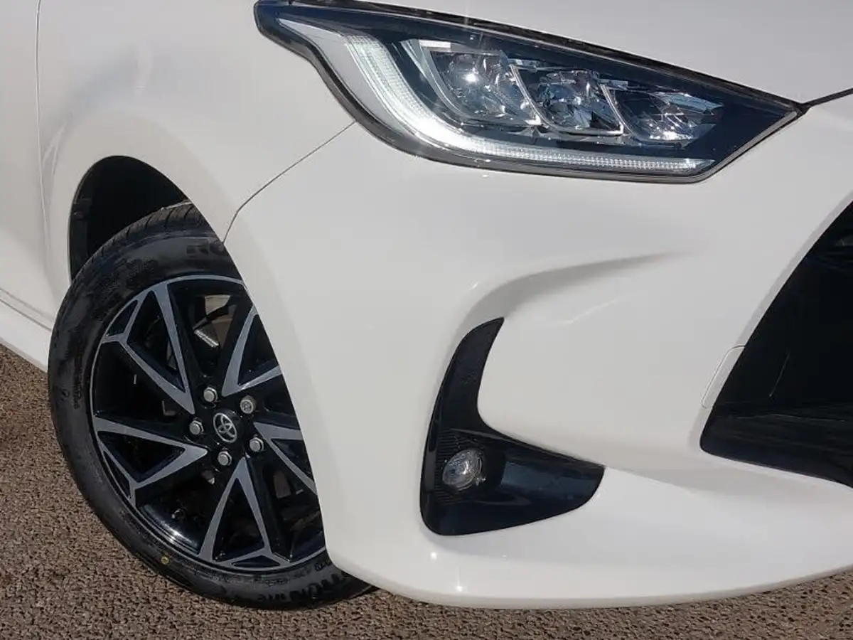 2022-toyota-yaris-15-vvt-i-design-big-8