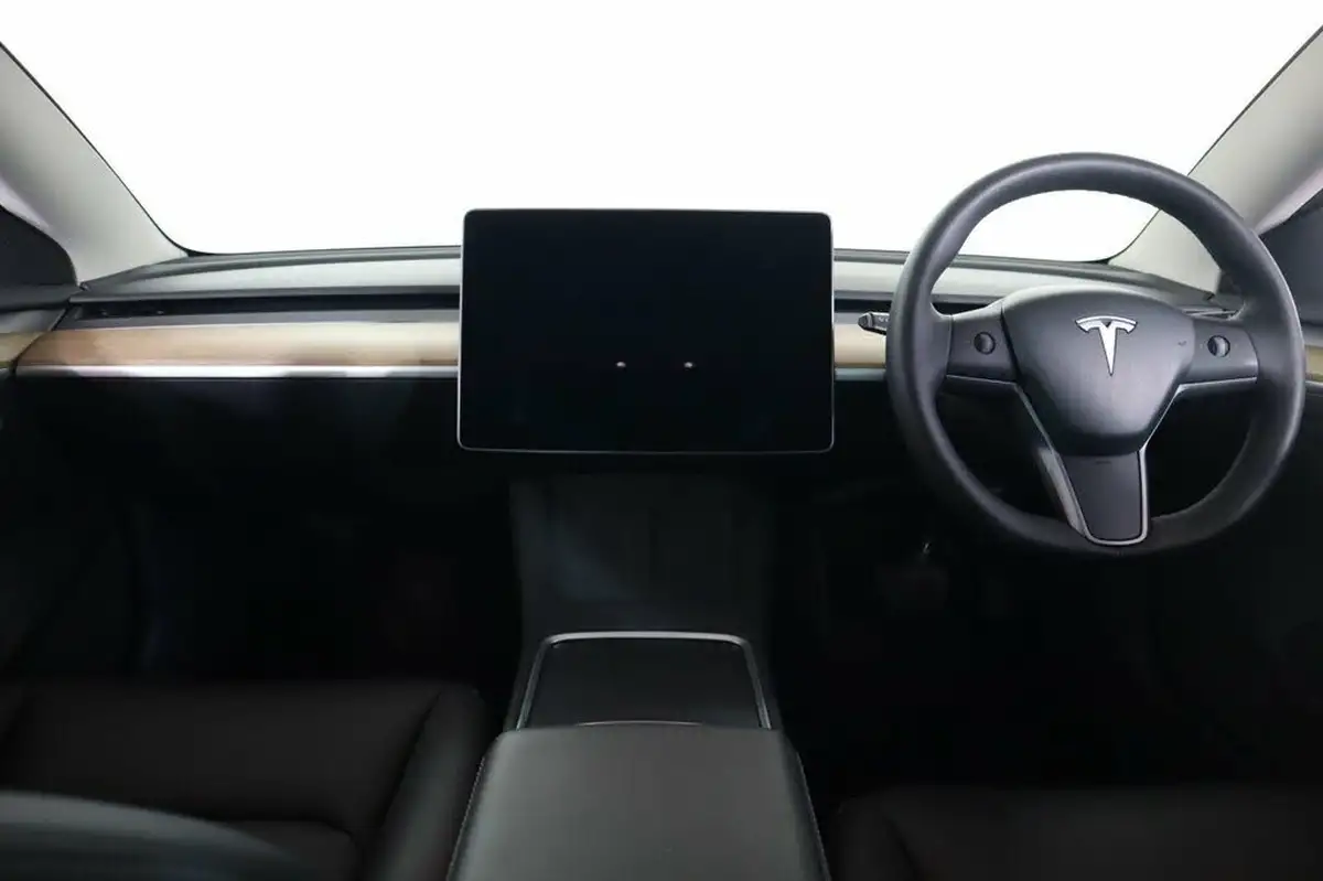 2021-tesla-model-3-e-long-range-awd-big-54