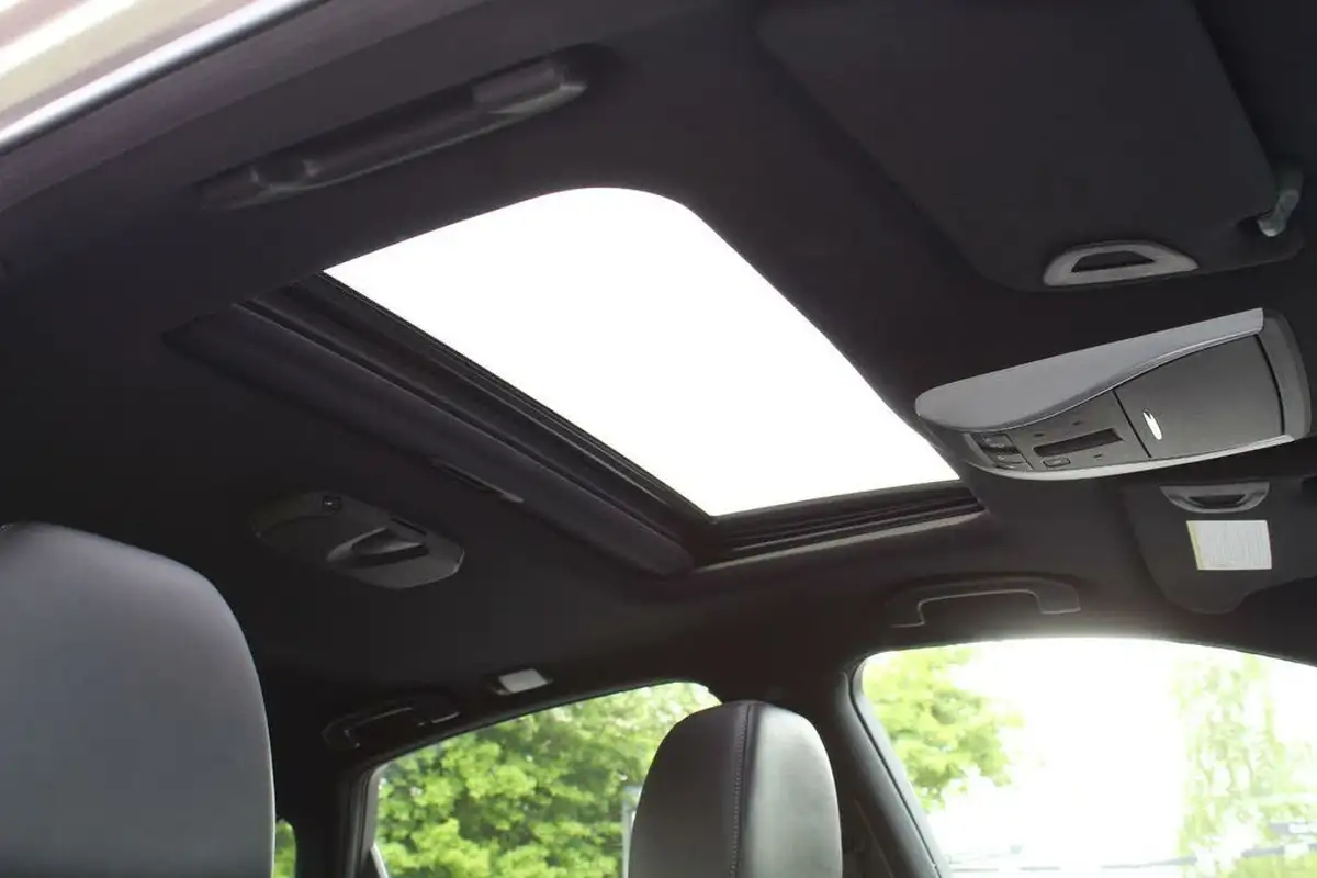 2014-infiniti-q70-35-gt-premium-hybrid-big-16