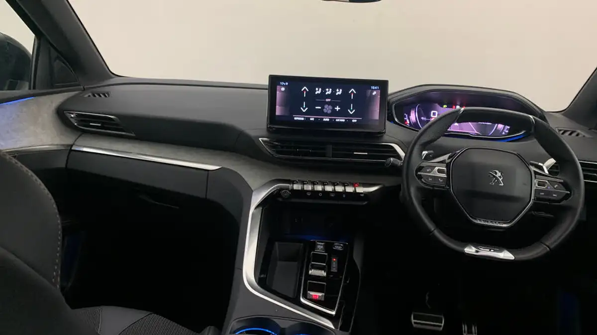 2024-peugeot-5008-suv-12-puretech-gt-130ps-big-8