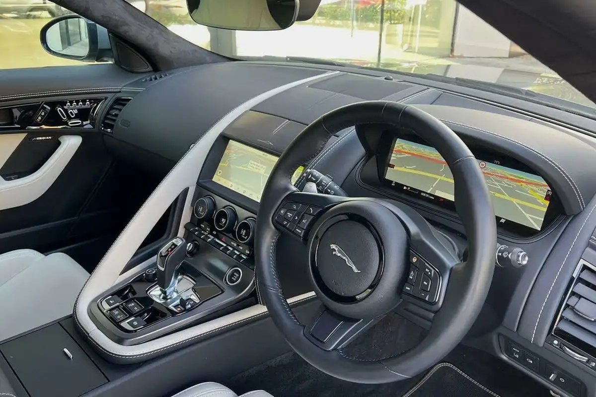 2023-jaguar-f-type-50-v8-p450-75-awd-convertible-big-37