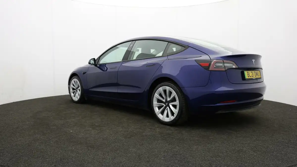 2021-tesla-model-3-e-long-range-4x4-big-70
