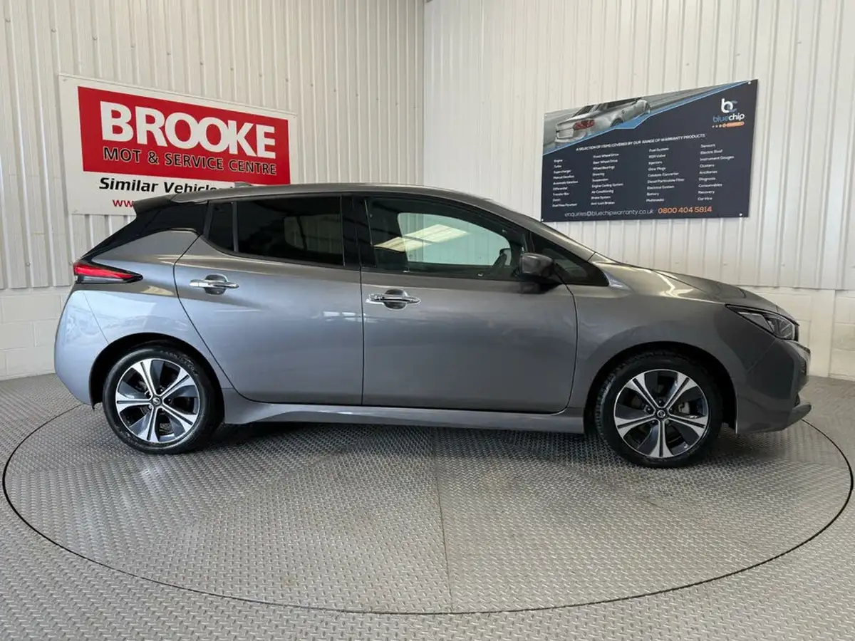 2021-nissan-leaf-e-tekna-big-3