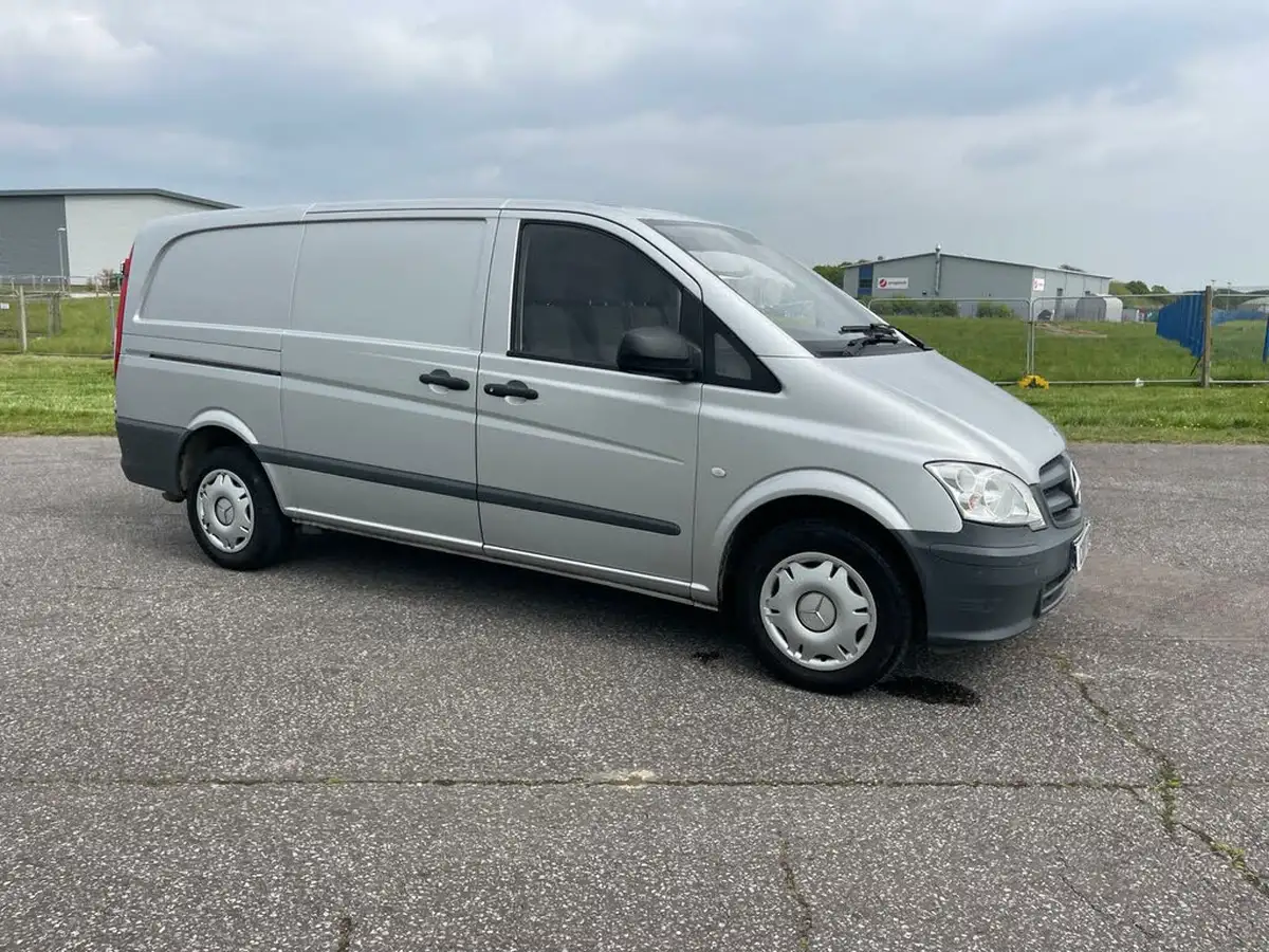2014-mercedes-benz-vito-21td-113cdi-21cdi-panel-compact-big-47