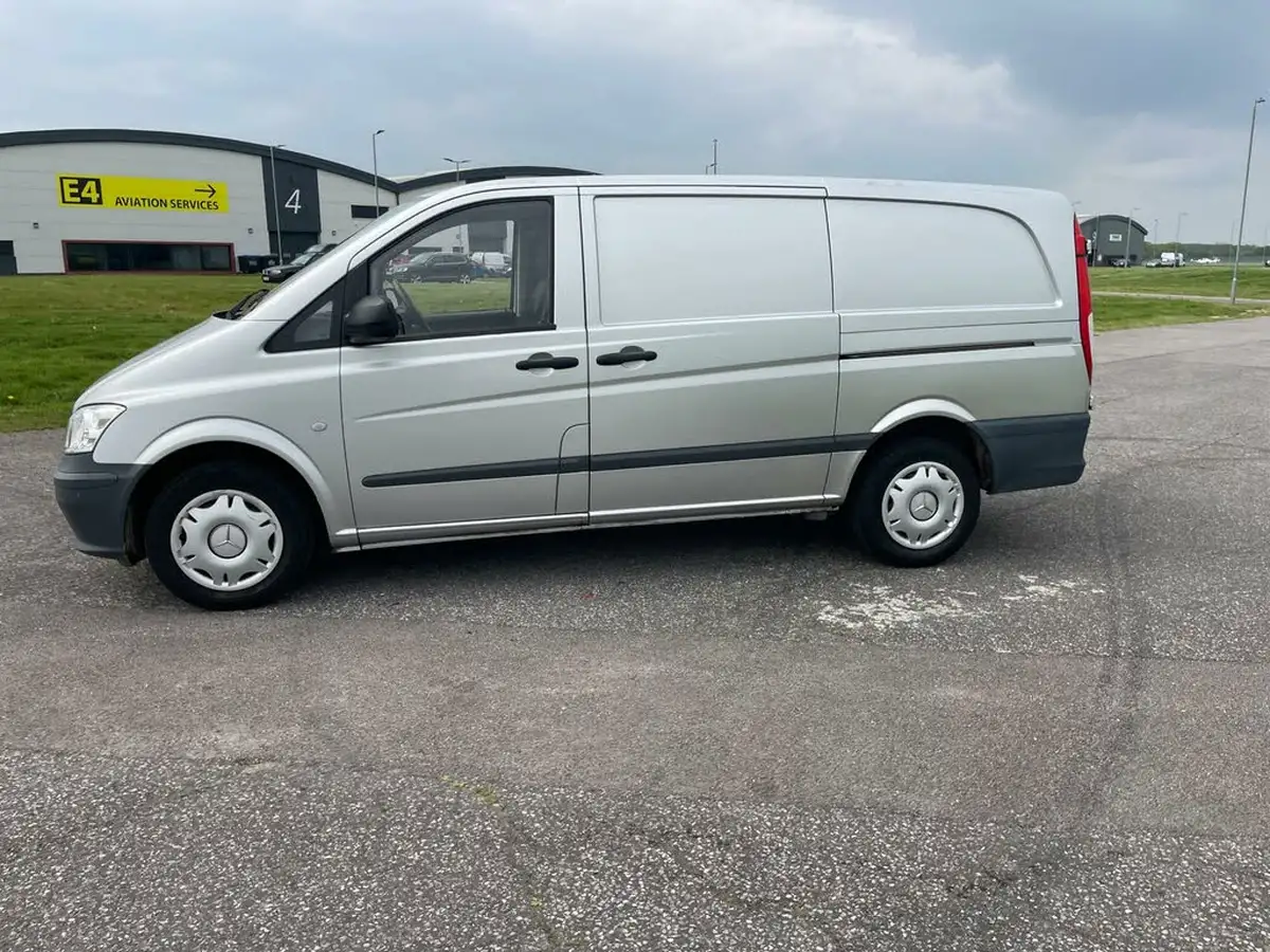 2014-mercedes-benz-vito-21td-113cdi-21cdi-panel-compact-big-71