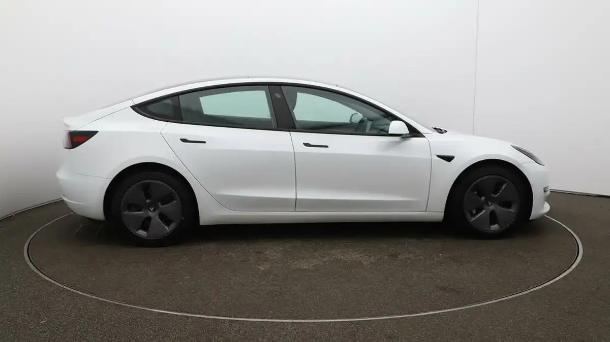 2021-tesla-model-3-e-long-range-4x4-big-40