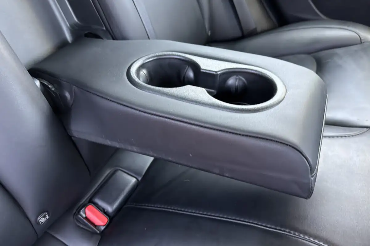 2020-tesla-model-3-e-long-range-big-28
