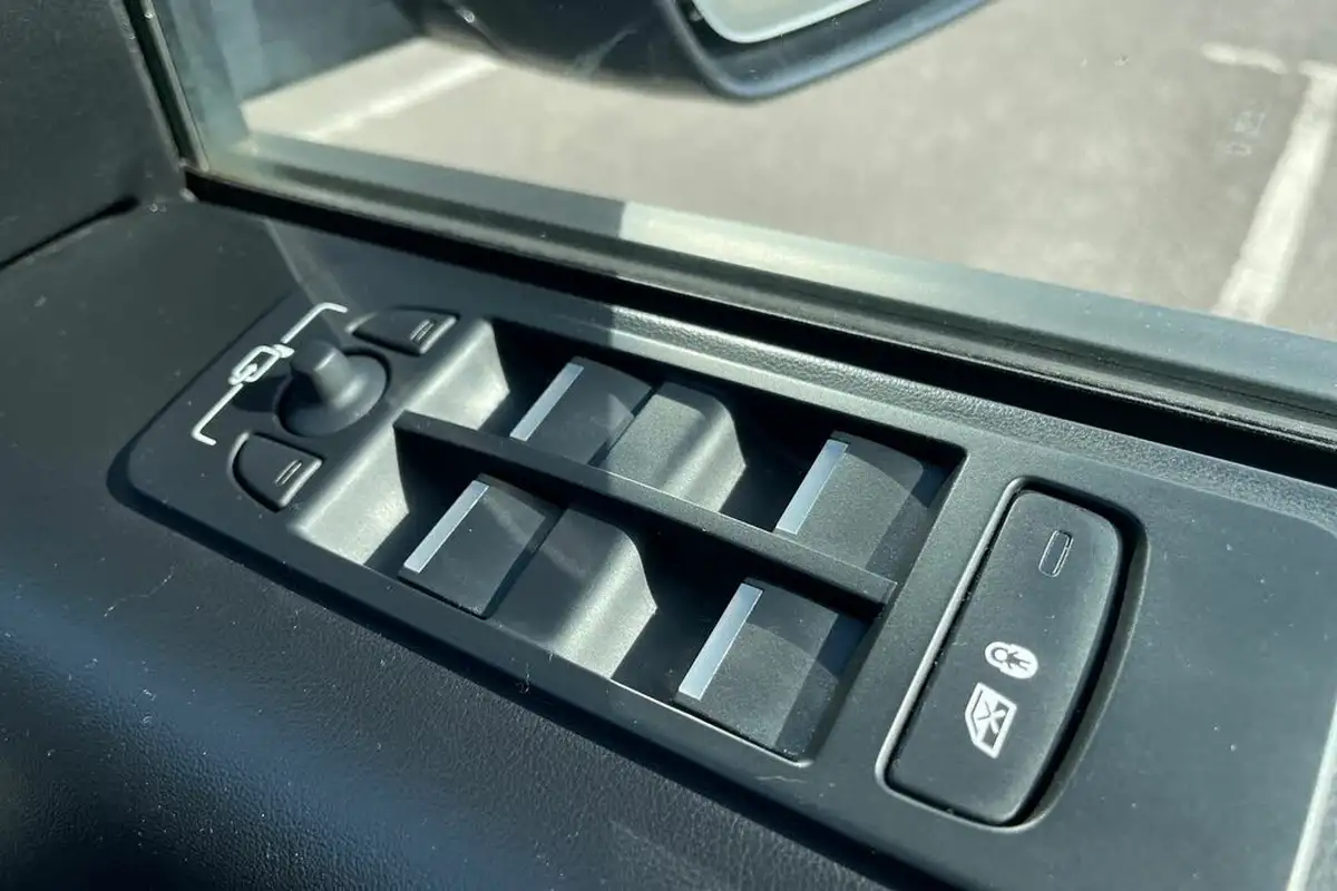 2019-land-rover-discovery-sport-20-d180-r-dynamic-hse-big-27