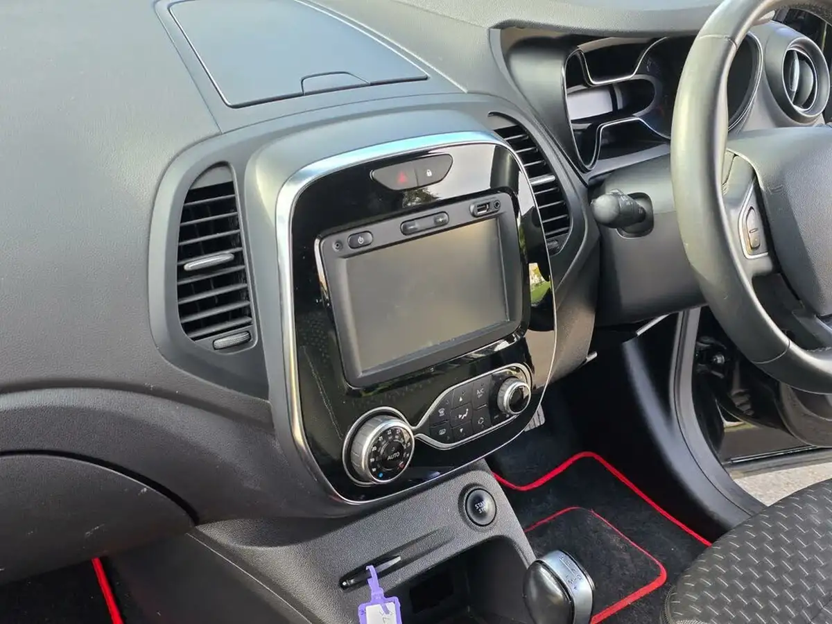 2017-renault-captur-15dci-dynamique-nav-90bhp-edc-auto-big-21
