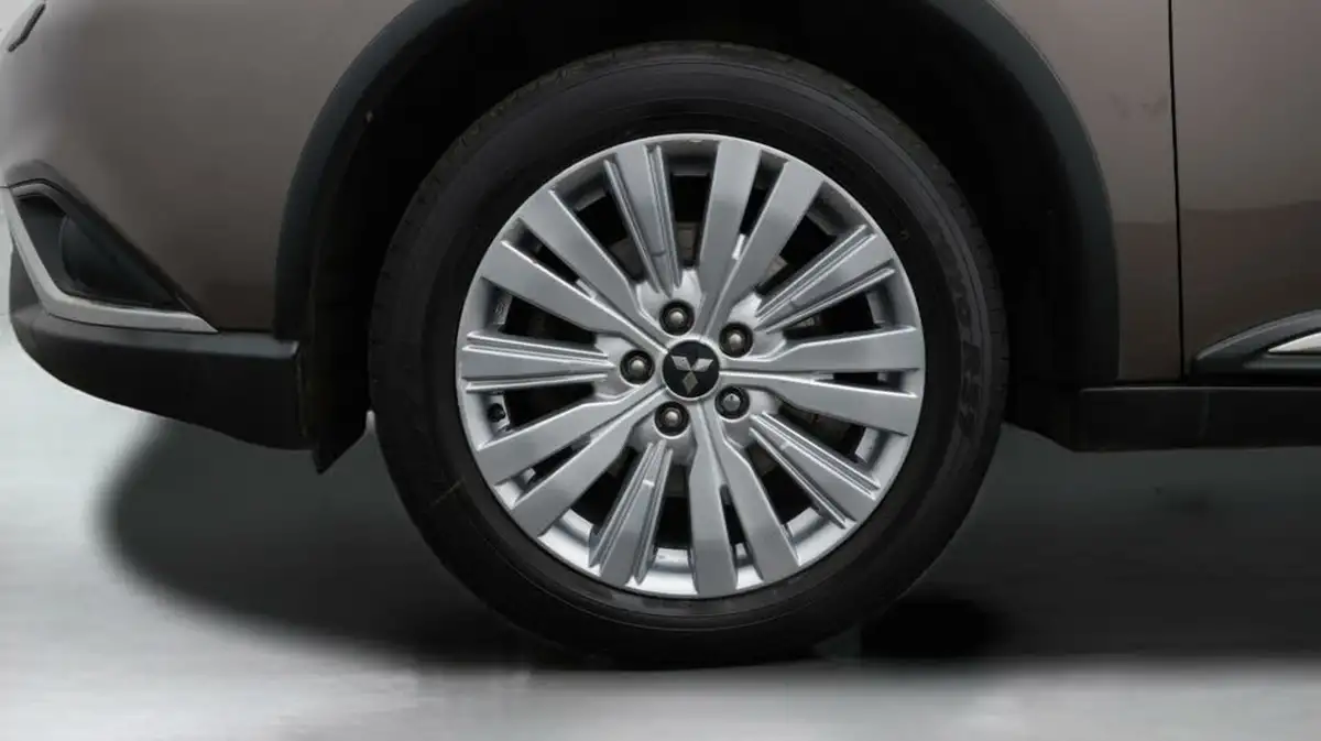 2019-mitsubishi-outlander-20-exceed-big-18