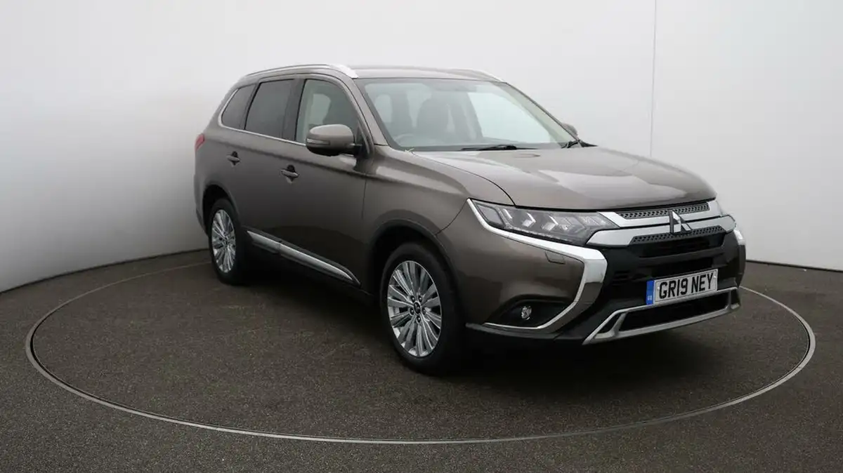 2019-mitsubishi-outlander-20-exceed-big-35