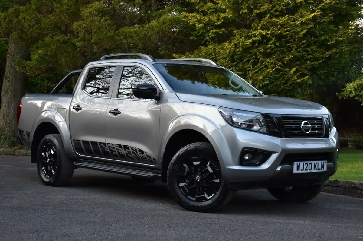 2020-nissan-navara-23dci-tt-n-guard-8-navileathersunroof-auto-big-0