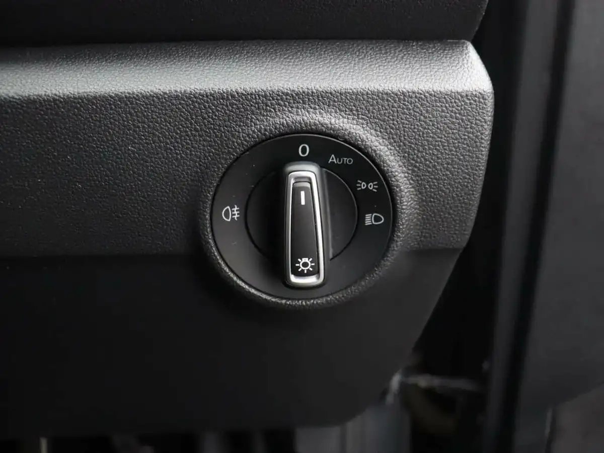 2021-volkswagen-t-roc-15-tsi-black-edition-big-29
