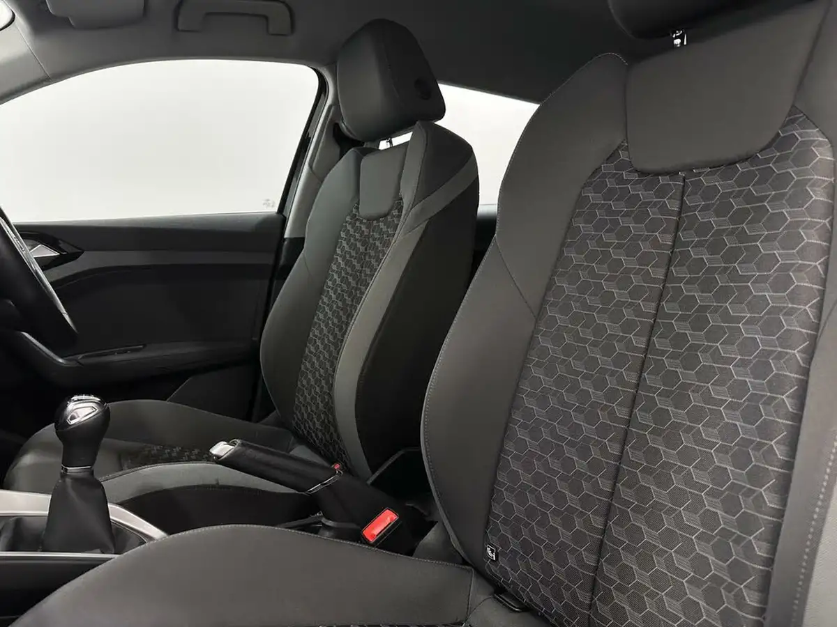 2019-audi-a1-10-30-tfsi-sport-big-32