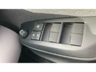 2022-toyota-yaris-cross-15-vvt-i-icon-small-26