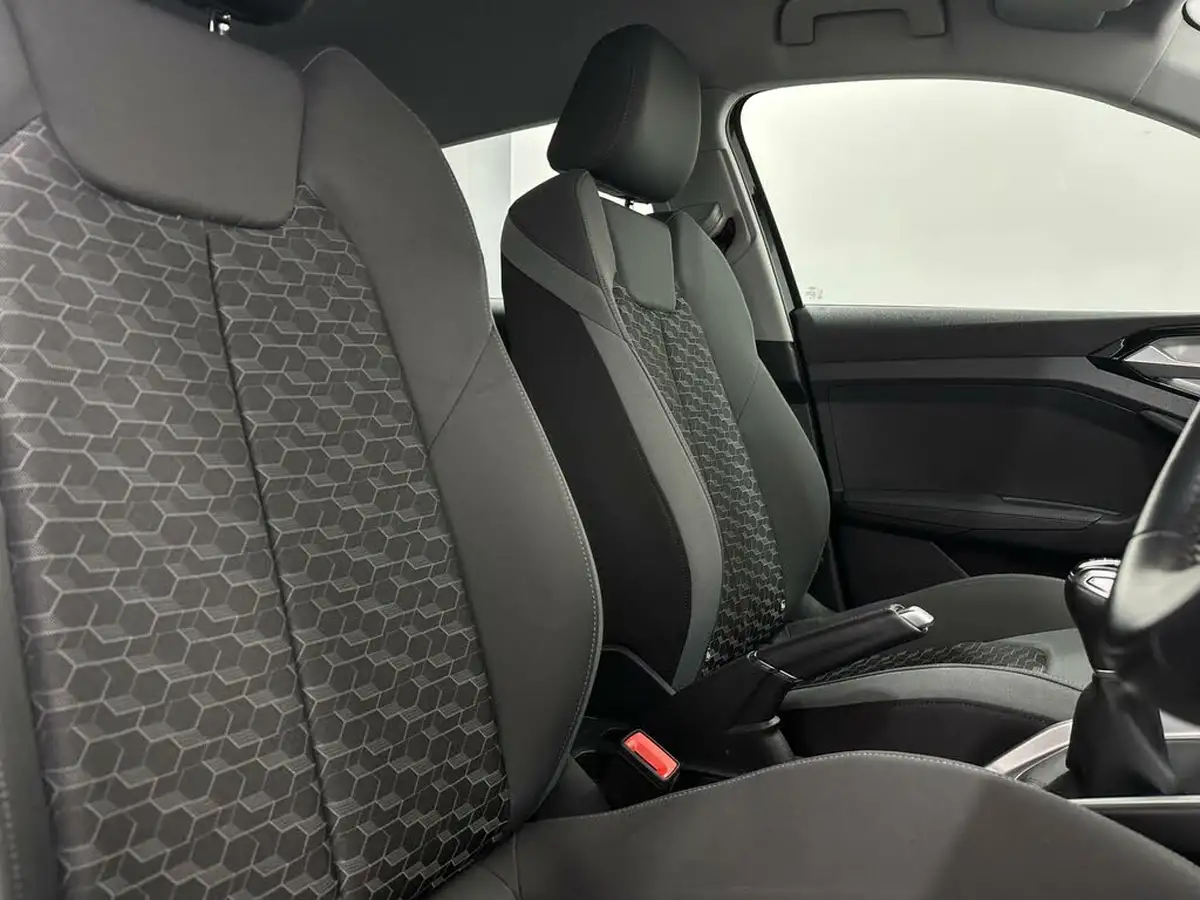 2019-audi-a1-10-30-tfsi-sport-big-28