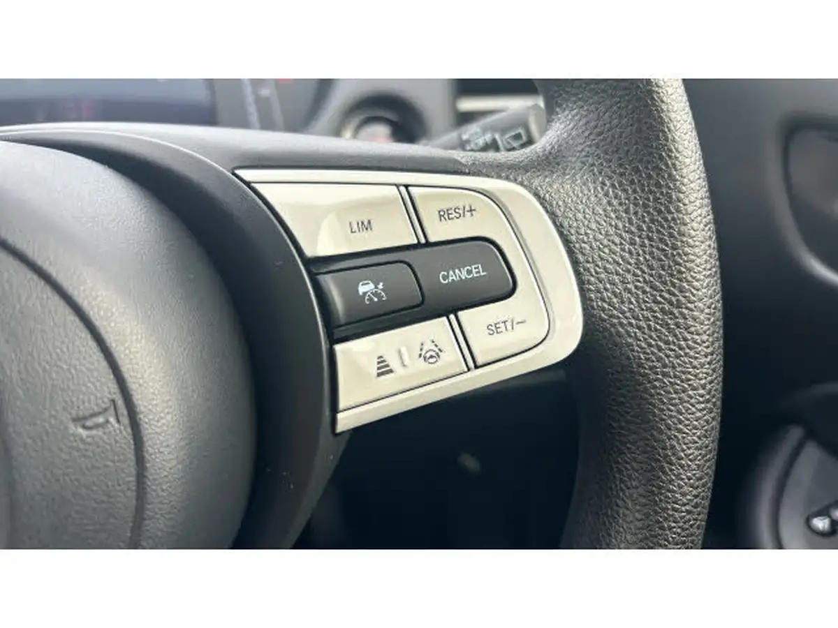 2023-honda-jazz-15-i-mmd-sr-big-14