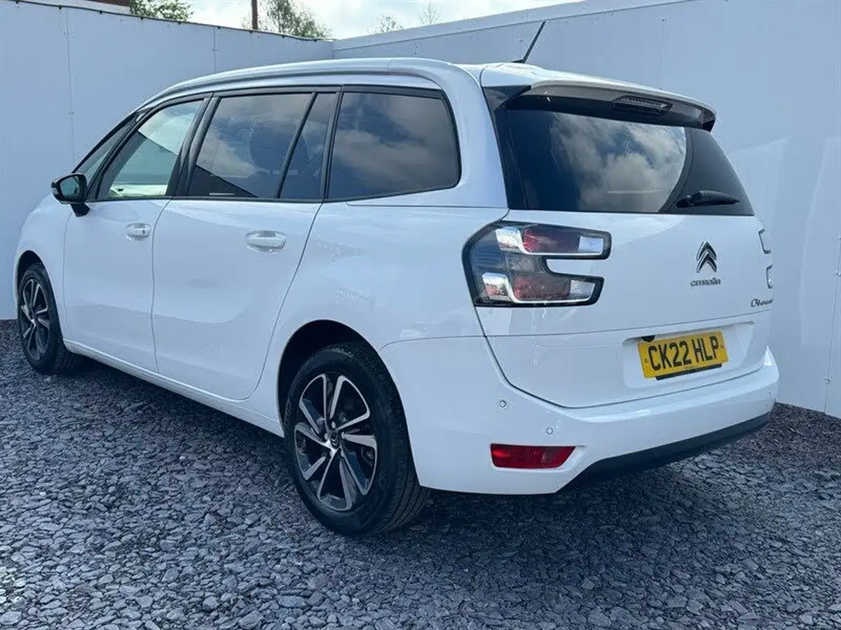 2022-citroen-grand-c4-spacetourer-12-puretech-shine-eat8-big-6