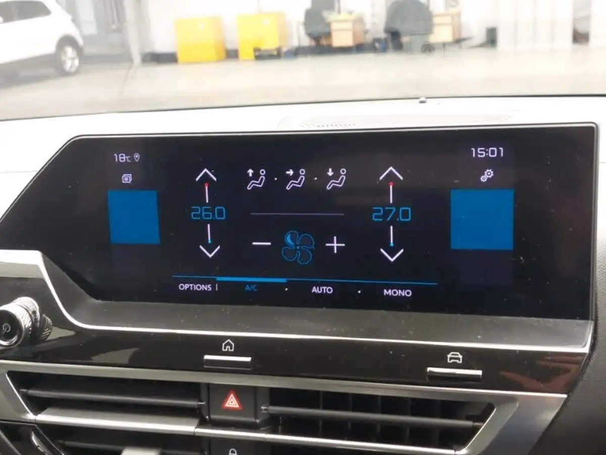 2021-citroen-c4-12-puretech-sense-plus-eat8-big-14
